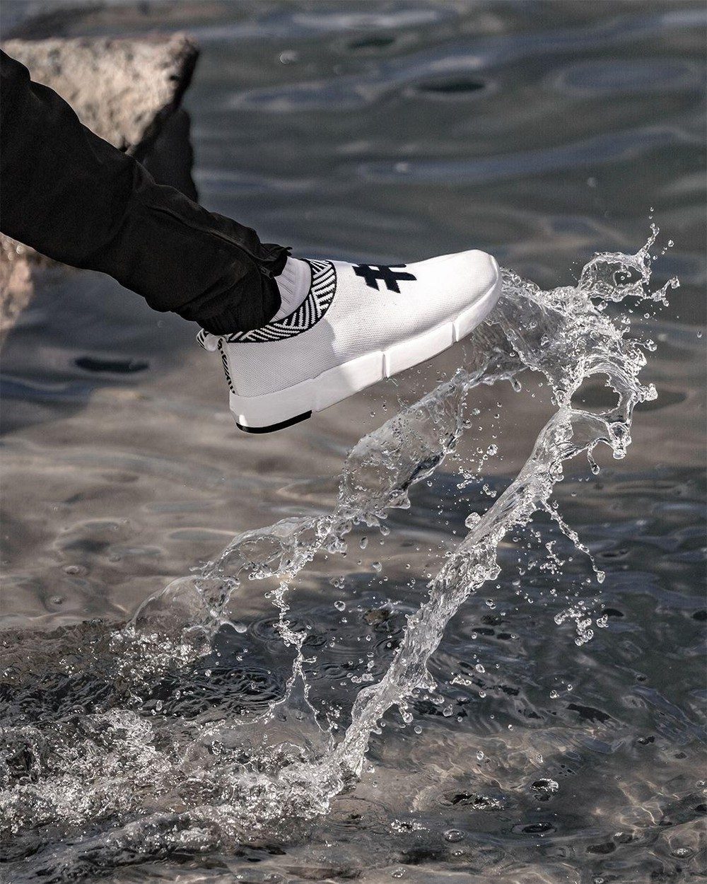 Những người ủng hộ chiến dịch Kickstarter có thể mua giày thể thao Nomad trung tính với khí hậu của họ