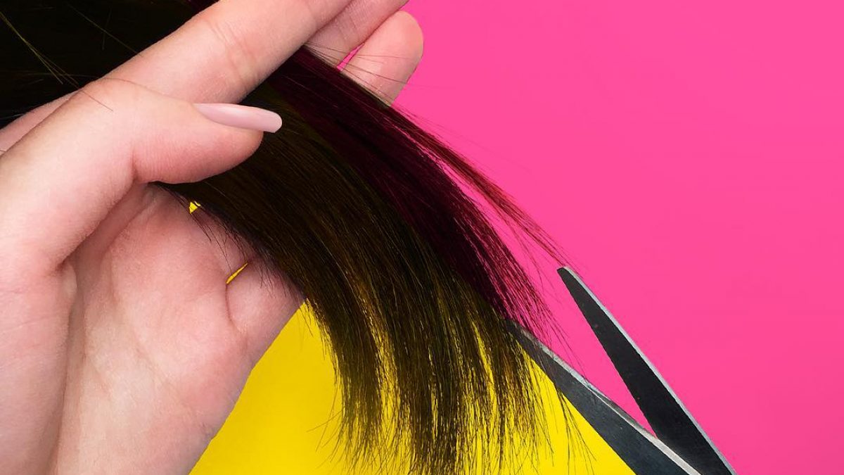 Tỉa tóc sẽ giúp cân chỉnh lại độ dài và đồng đều cho kiểu tóc 